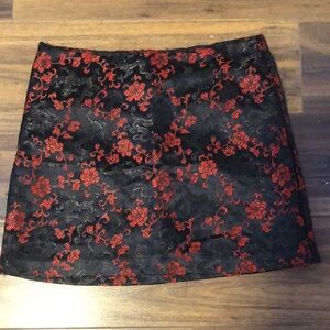 it’s from annex in a size 2, with some pulls on the sides.